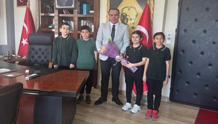 KOLTUKLAR BİR SÜRELİĞİNE ÇOCUKLARA BIRAKILDI!