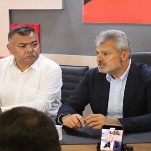 BAŞKAN ÖNTÜRK’TEN SERT ÇIKIŞ: HATAY’IN HARİTASI MASA BAŞINDA DEĞİL, MÜCADELEYLE YAZILDI!