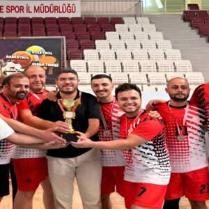 ERZİN İLÇE MİLLİ EĞİTİM MÜDÜRLÜĞÜ VOLEYBOL TAKIMI HATAY’I BÖLGE FİNALLERİNDE TEMSİL EDECEK!