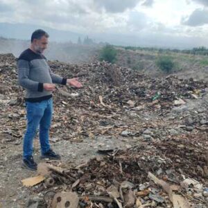 İÇİN İÇİN YANAN ÇÖP VE MOLOZ YIĞINLARI SAĞLIĞI TEHDİT EDİYOR!