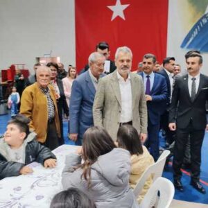 BAŞKAN ÖNTÜRK İFTARDA ERZİNLİLERLE BULUŞTU!