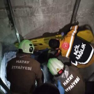 ASANSÖR BOŞLUĞUNA DÜŞEN ÇALIŞAN KURTARILDI!