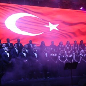 HATAY’DA “VEFA” KONSERİYLE UNUTULMAZ SANATÇILAR ANILDI!